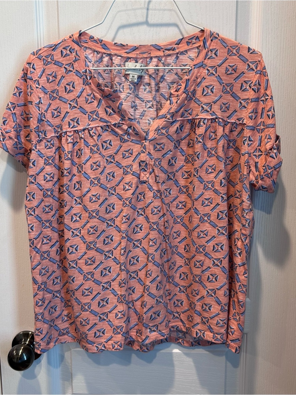 Wonderly Women’s Coral & Blue Relaxed For Flowy Short Sleeve Split Neck Top MD